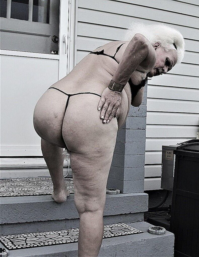 Shuggah Shows Off Her New PHATNESS In Public