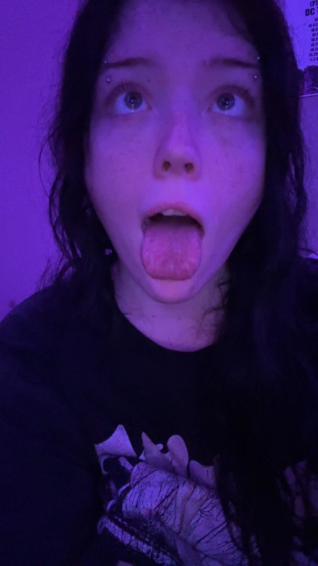 Webslut Maddison Exposed