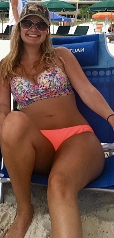 Busty Mom Tits and Ass