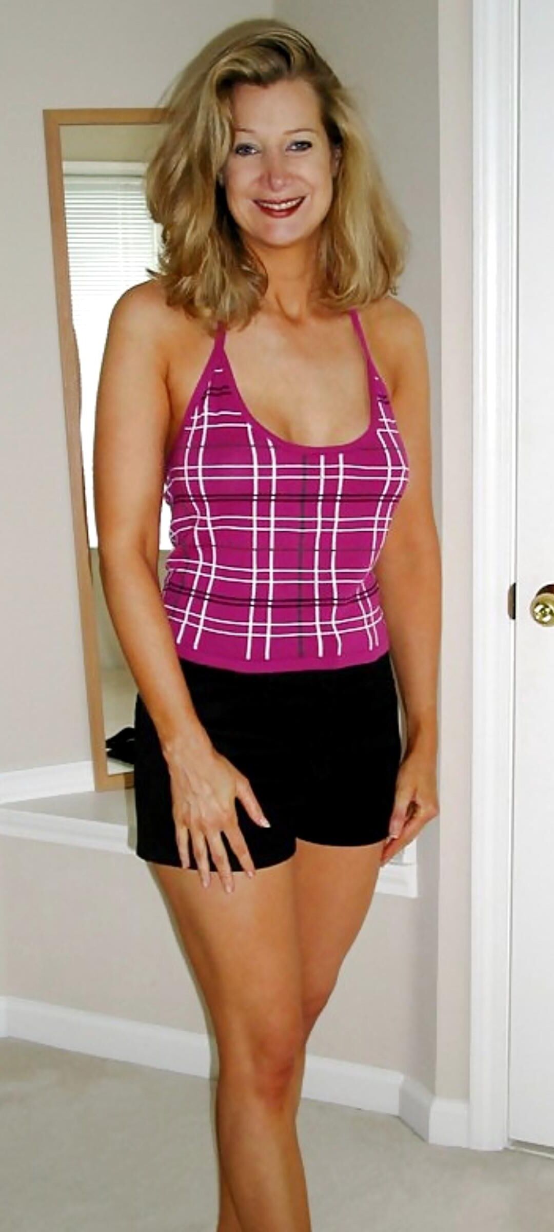 Blonde modeled with a scalpel