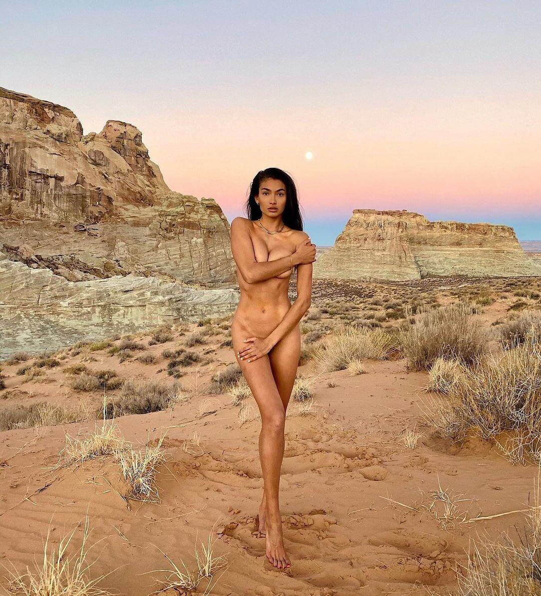 KELLY GALE 