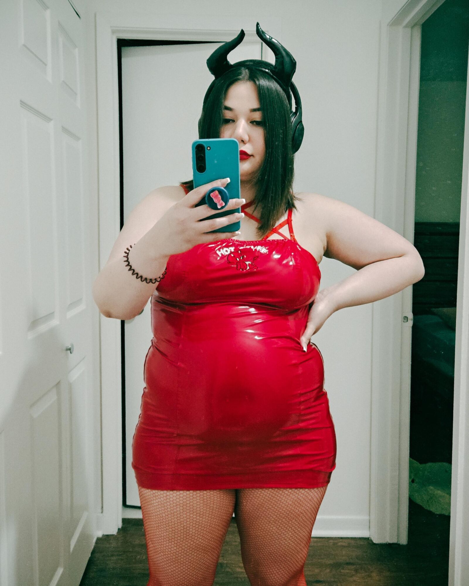 Couch Queenie (BBW)