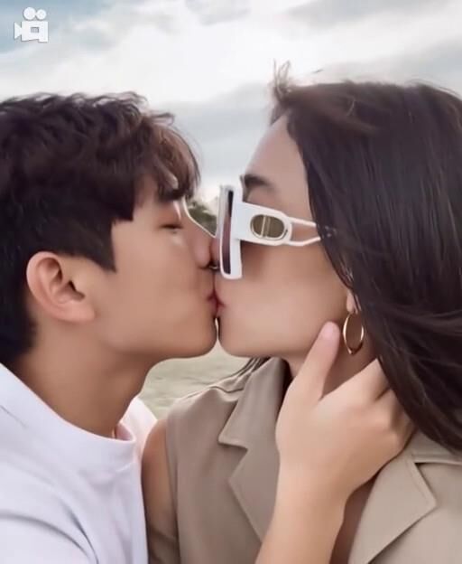 Alisa Pisornarnupa Bangkok Business woman getting choked