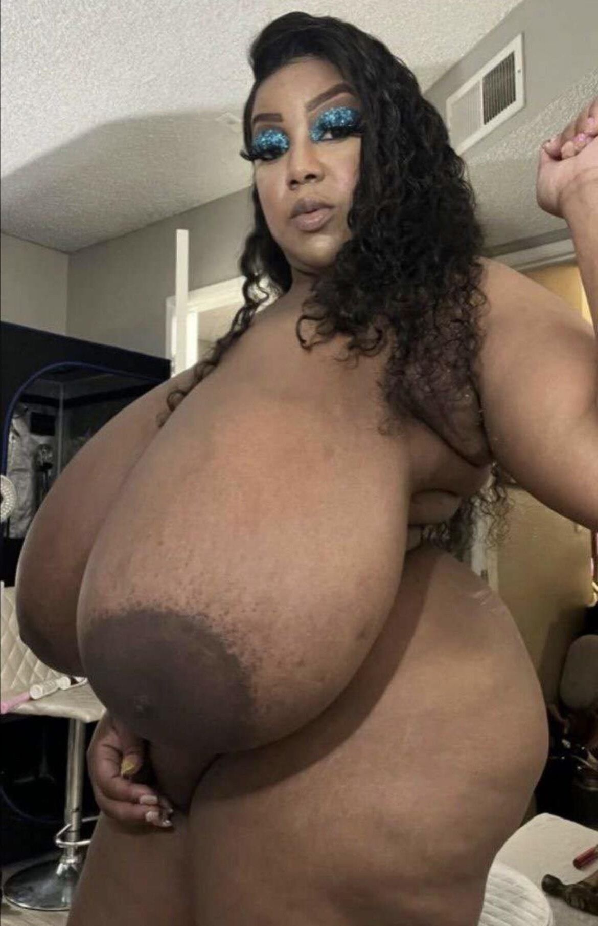 Huge Tits Club Pt.