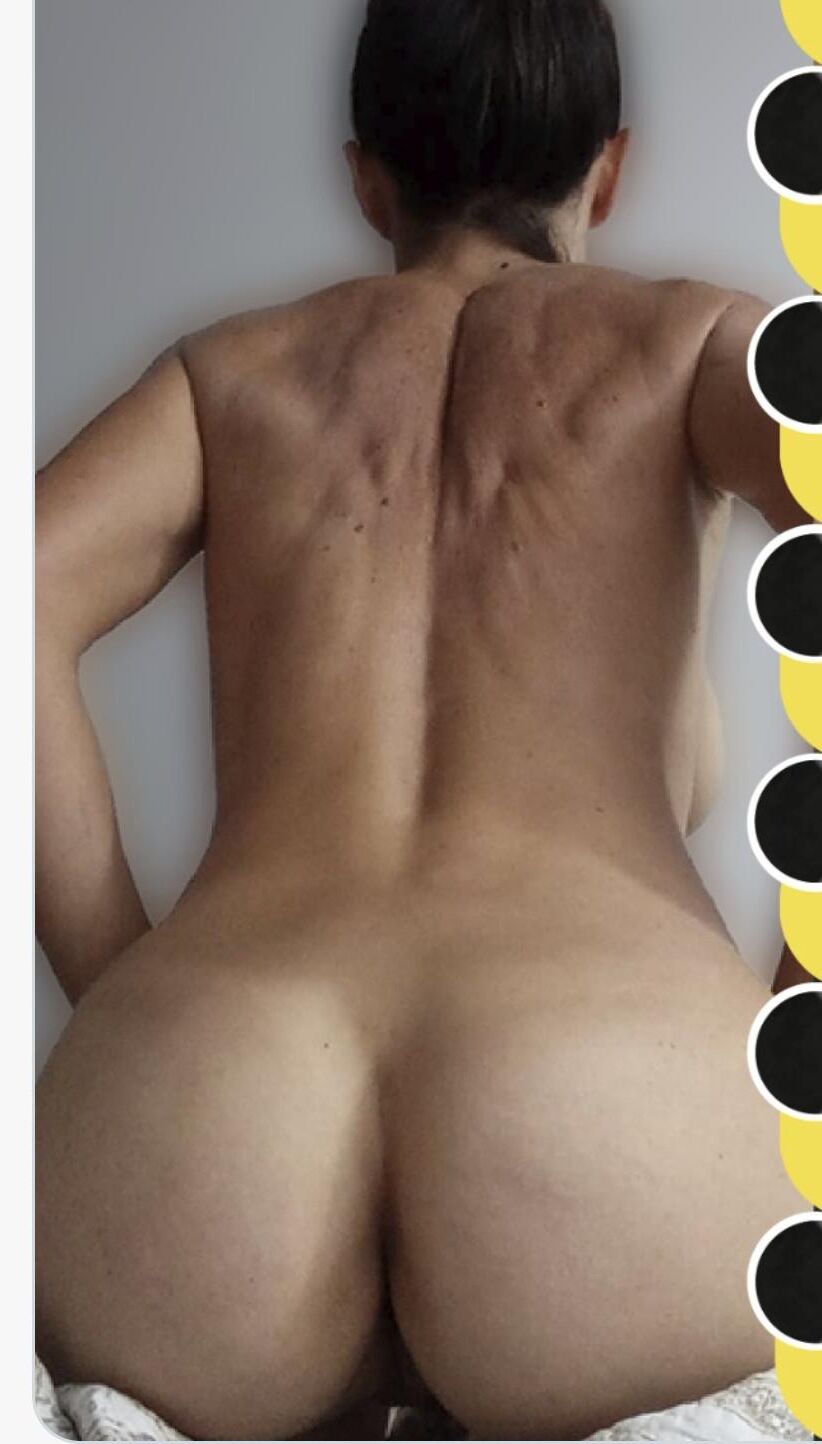 Talita Chef muestra sus tetas. 