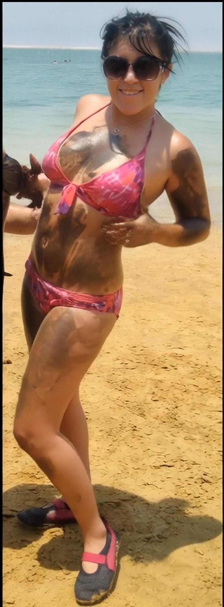Ai meine Stieftochter (Bikini -Titten des Toten Meeres)