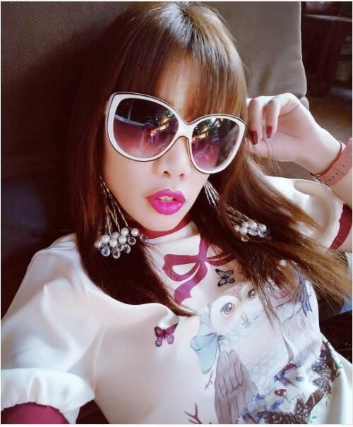 Alisa Pisornarnupa Bangkok Business woman getting choked
