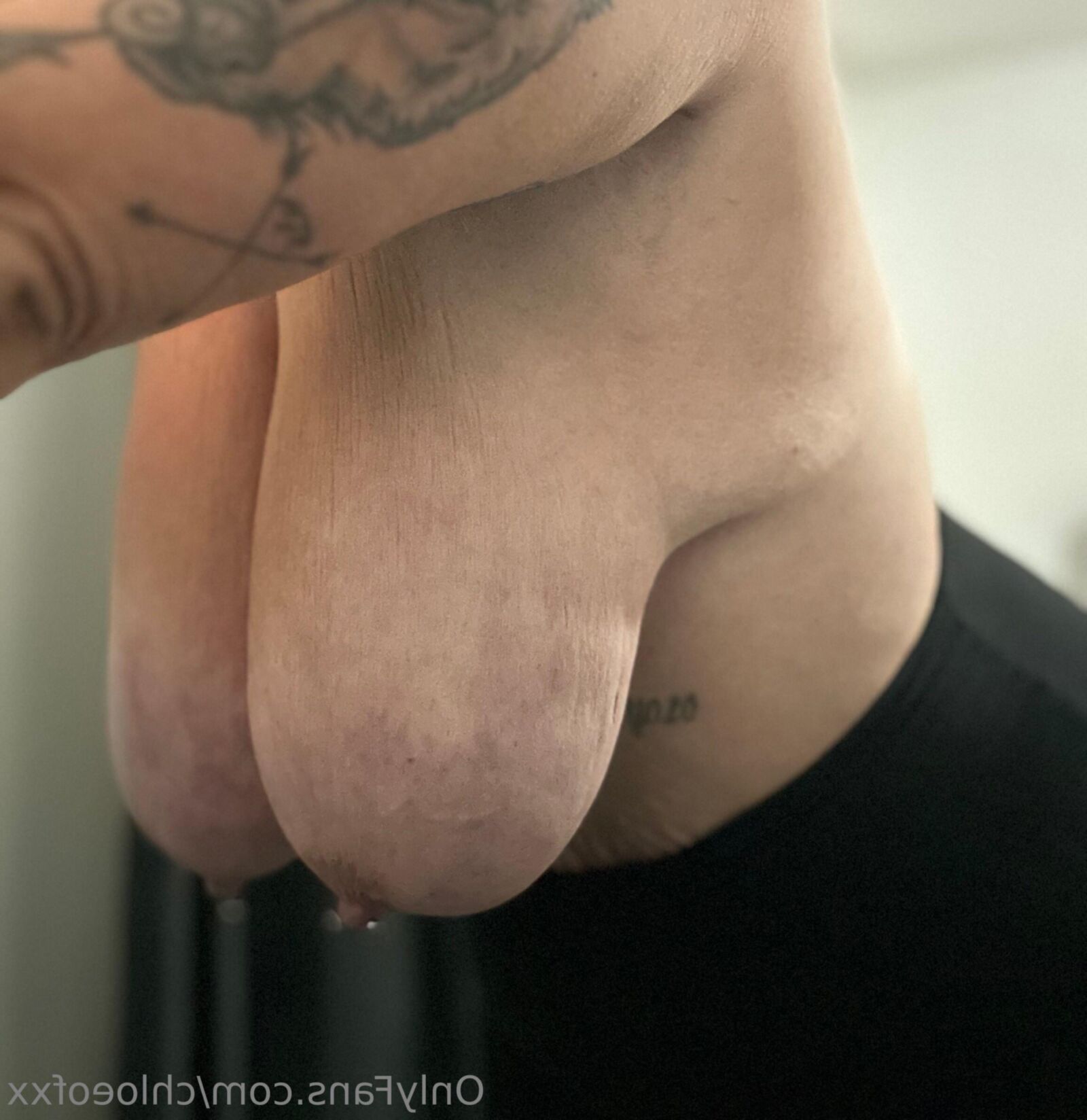 BBW durchbohrte schlaffe große Titten