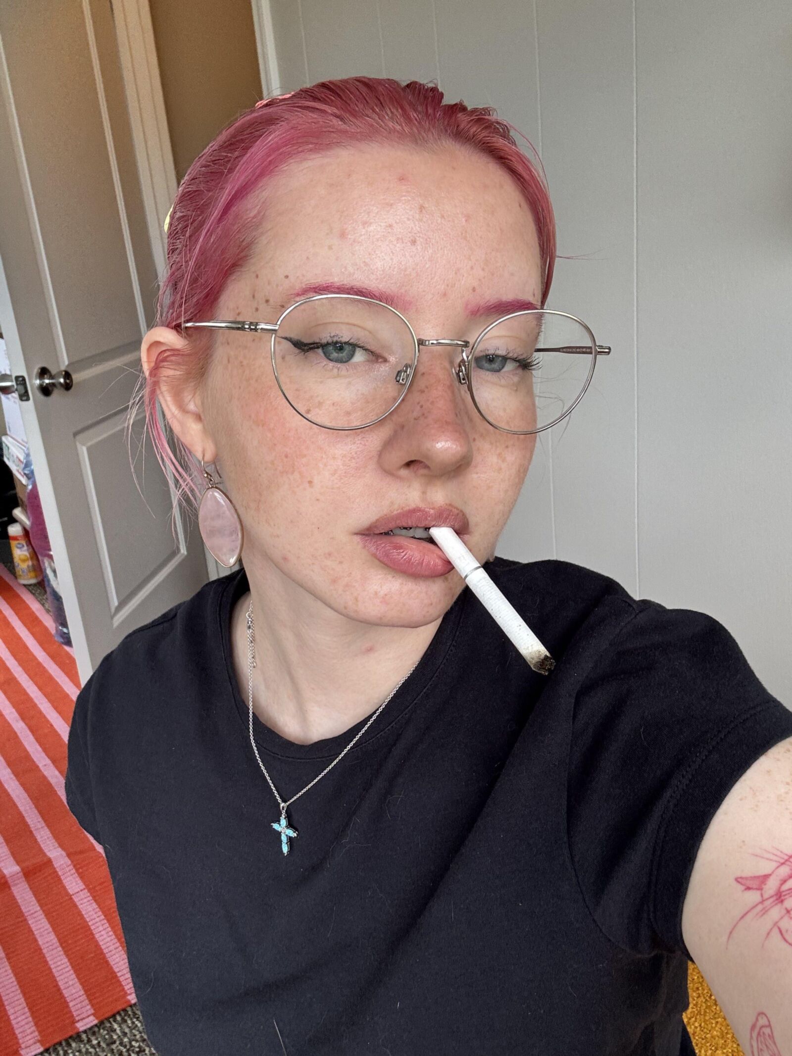 Luv große Brüste Big Ass Pink Haar sexy Schönheit Mädchen gemischtes heißes Foto