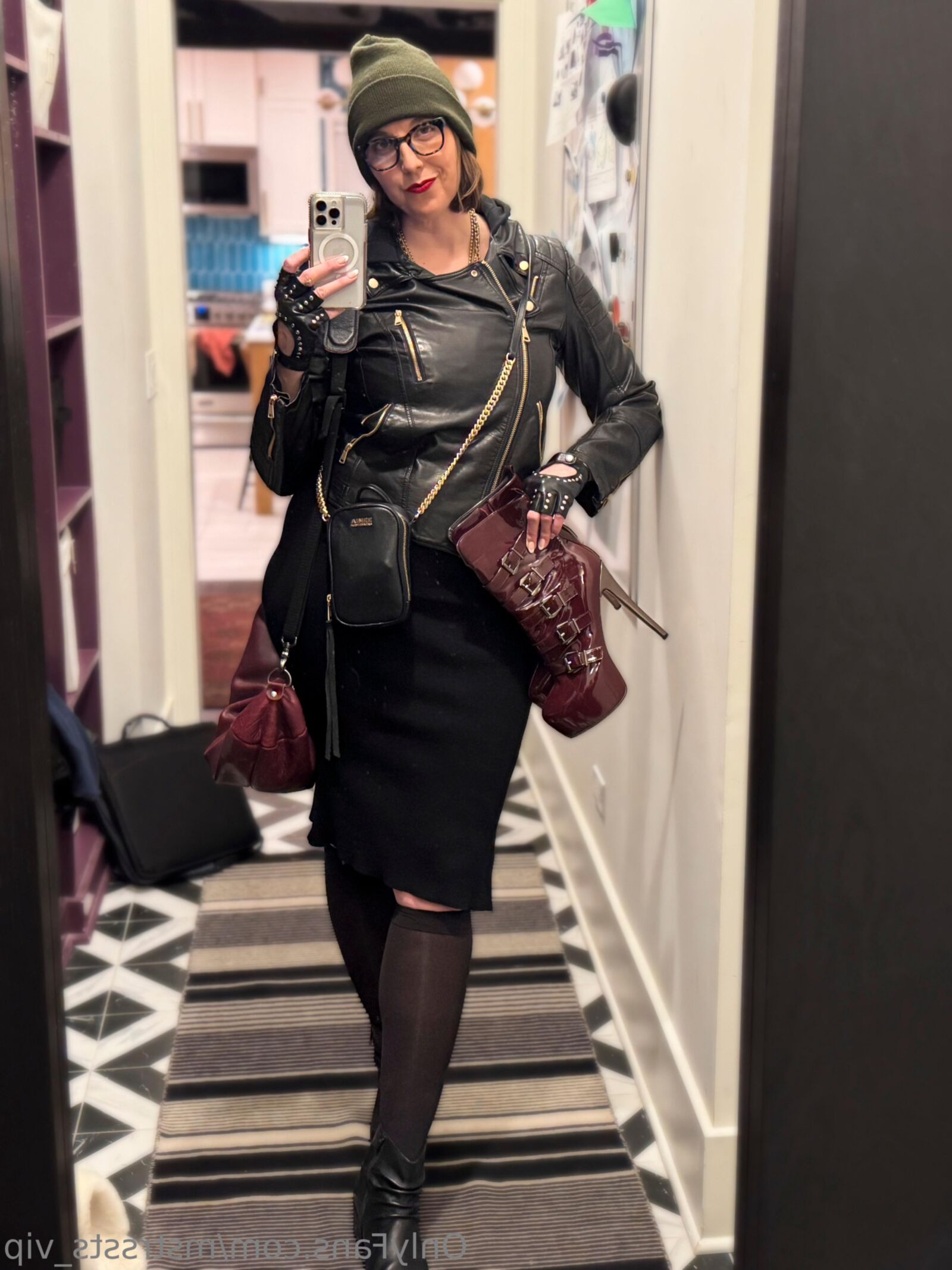 Mistress Big Butt Big Tits Gorgeous Milf with Glasses Mixed Hot 