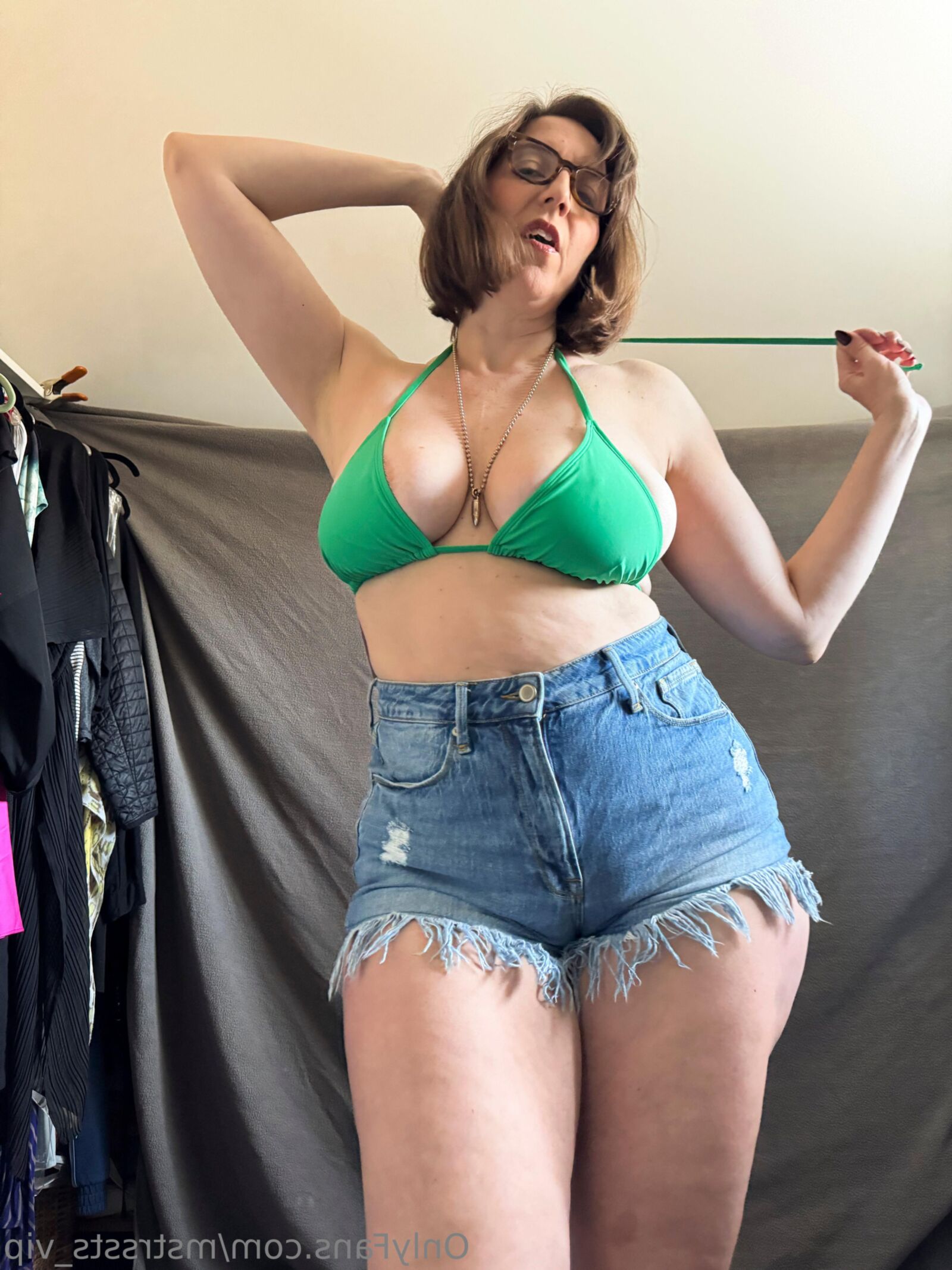 Mistress Big Butt Big Tits Gorgeous Milf with Glasses Mixed Hot 