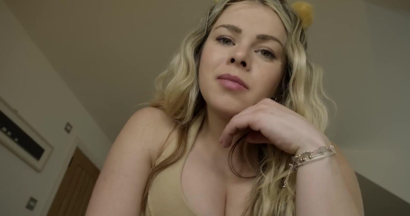 Scottish Murmurs ASMR Helping You Fall Asleep (yeah, right!)