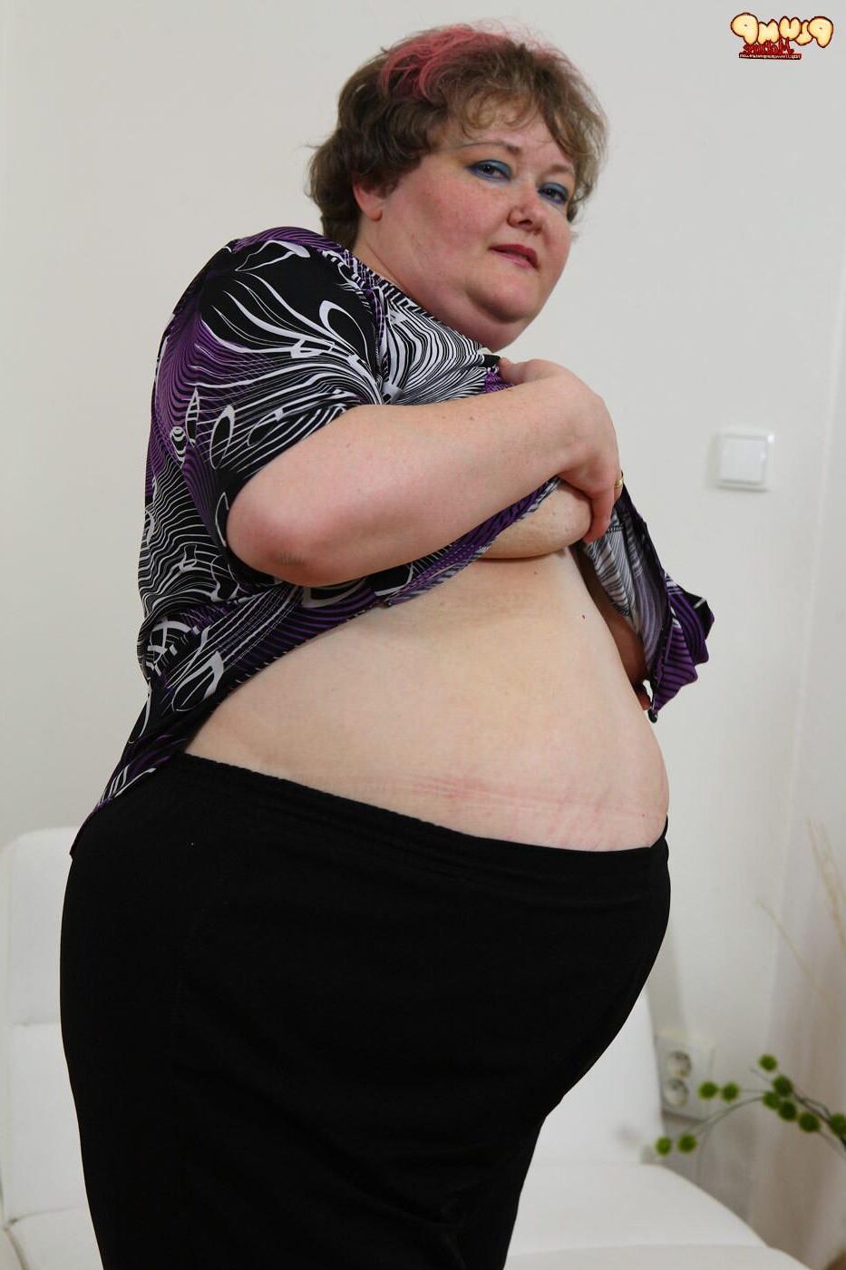 Ninelle mature