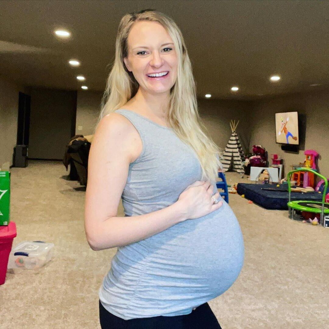 I Put a Baby In Her 
