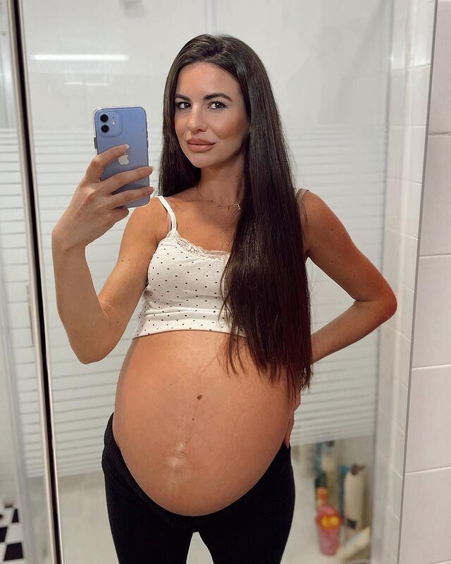 I Put a Baby In Her 