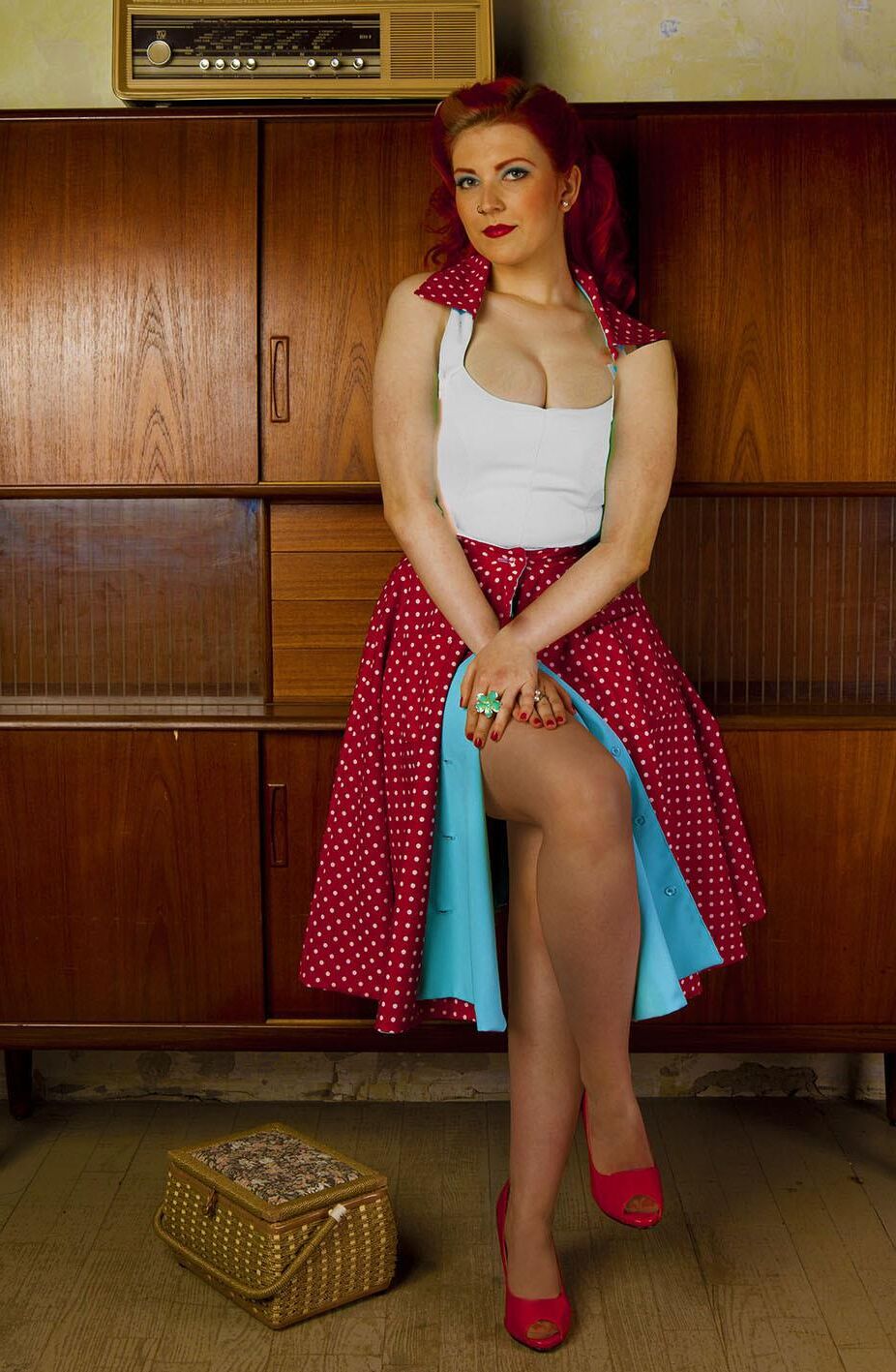 Fesche madln im dirndl zum vierhunderfünft`n