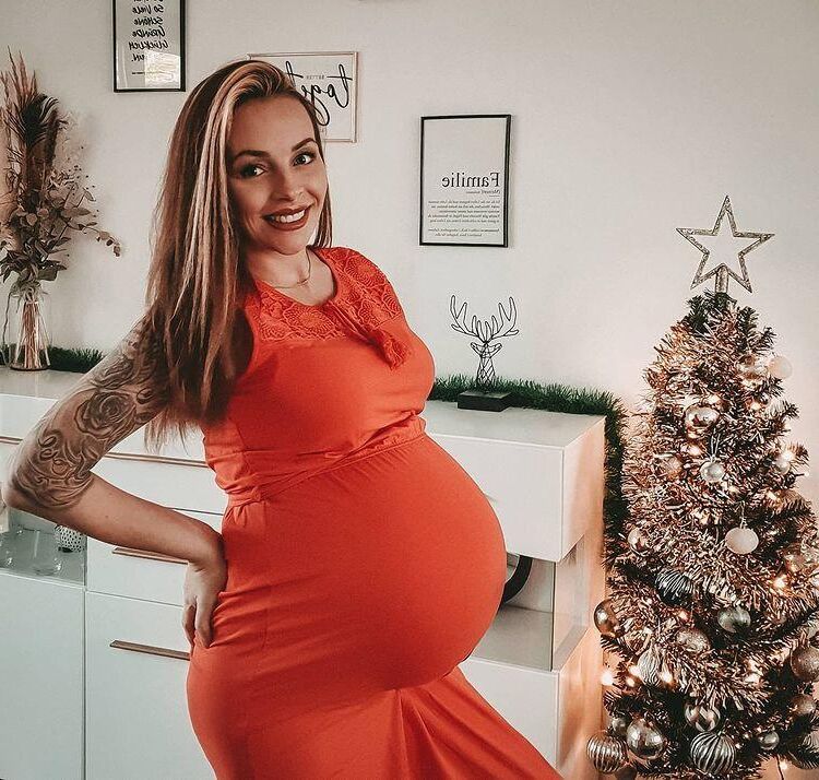 I Put a Baby In Her 