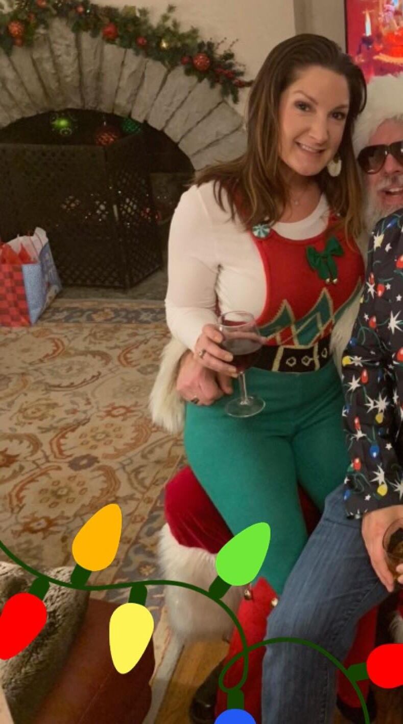 Michelle mostrando sus sorprendentemente grandes tetas en Mardi Gras