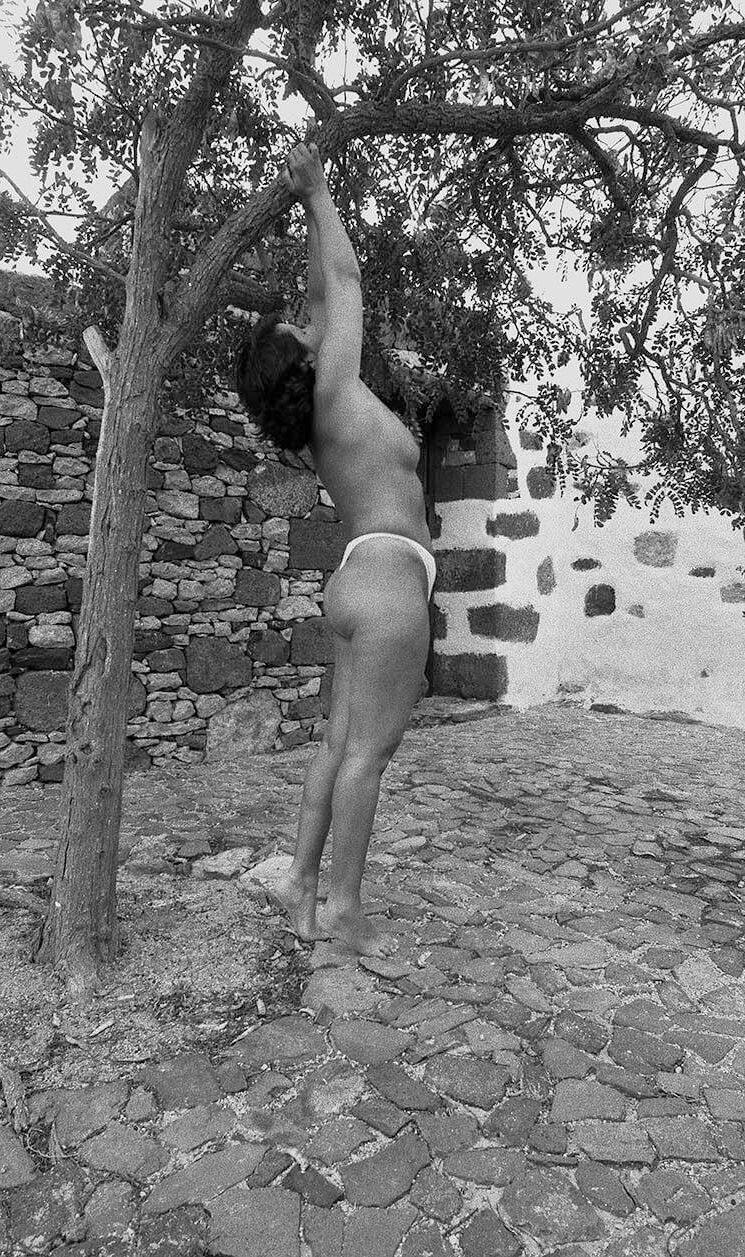 ROSA CUADRADO FERNANDEZ MATURE MODEL