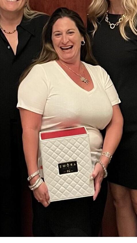 Tracie shows off her bit tits at mardi gras