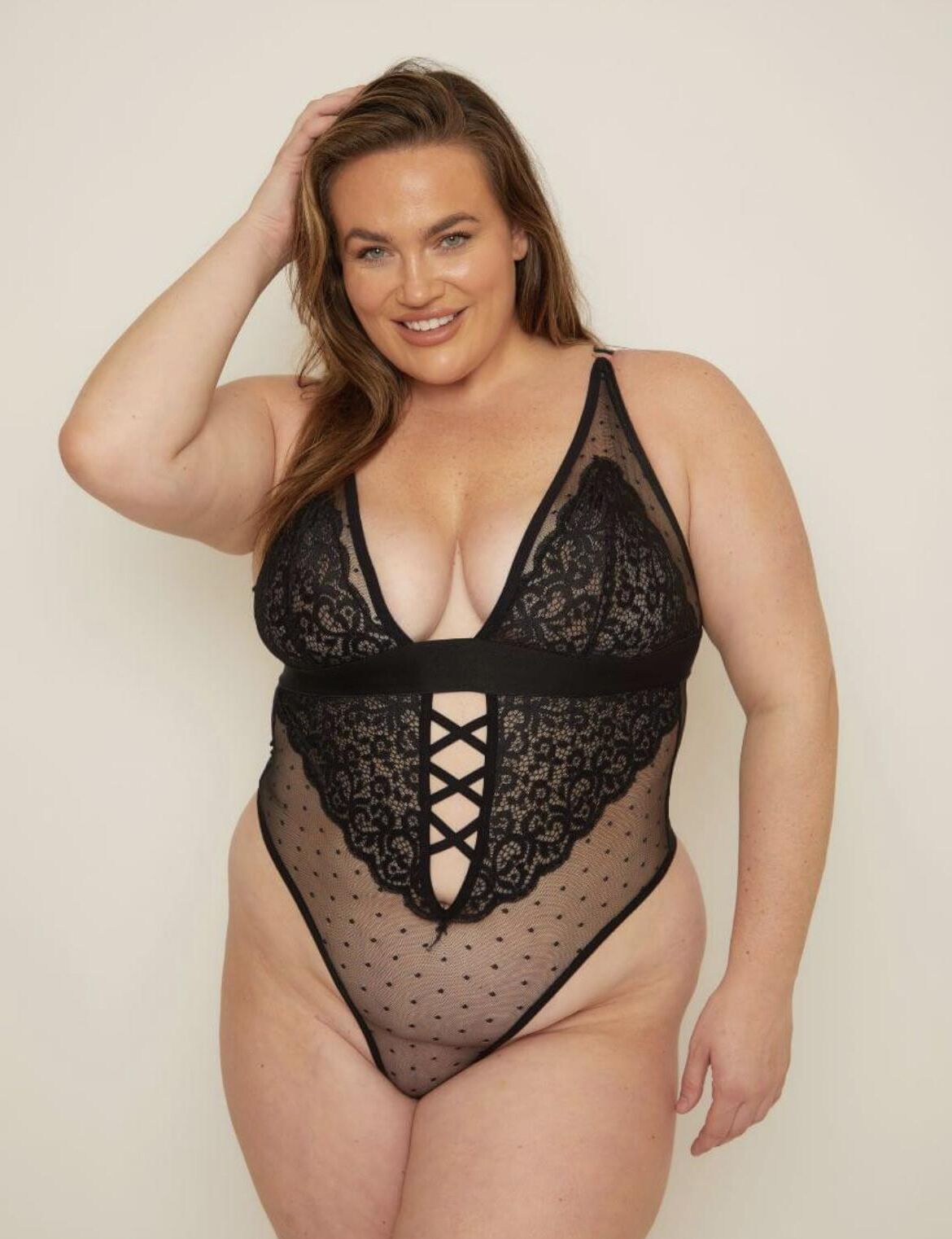 thicc、ぽっちゃり、巨乳モデル
