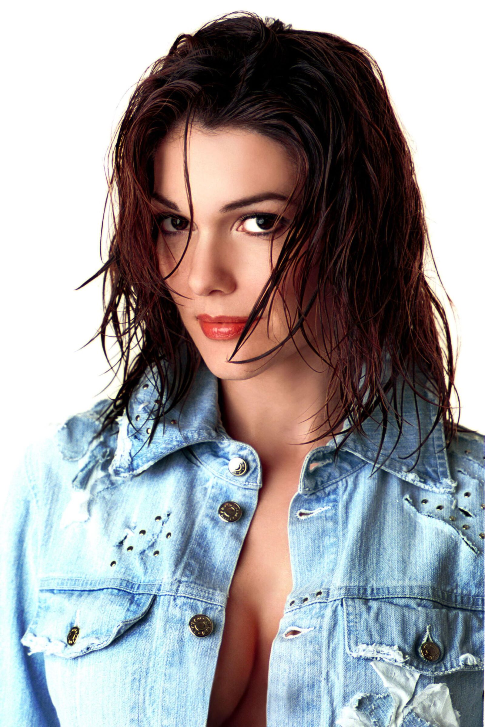 Titten Laura Harring