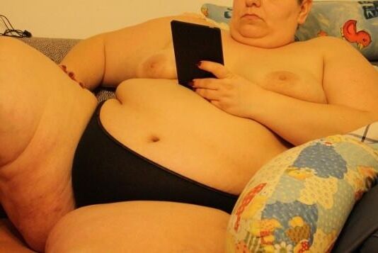 Awesome SSBBW shows insane fat body