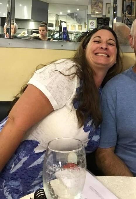 Tracie shows off her bit tits at mardi gras