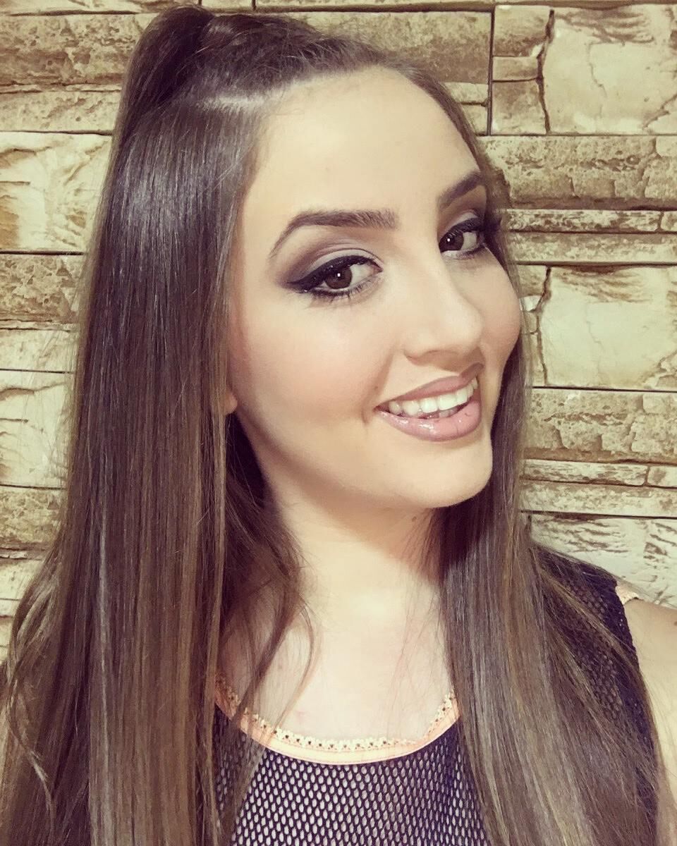 Beautiful Teen Simona