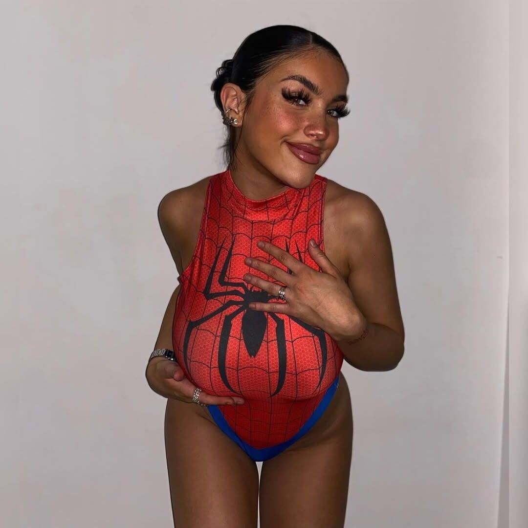 Slut jade