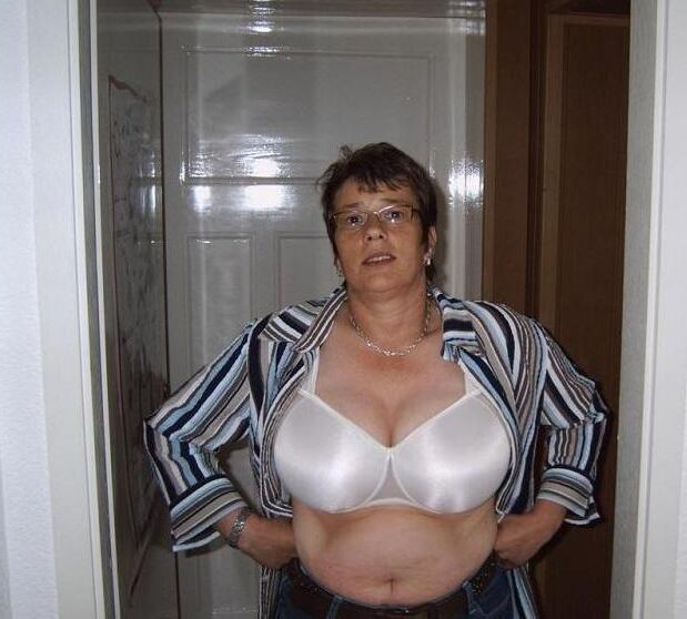 Petra famous big tit internet gilf