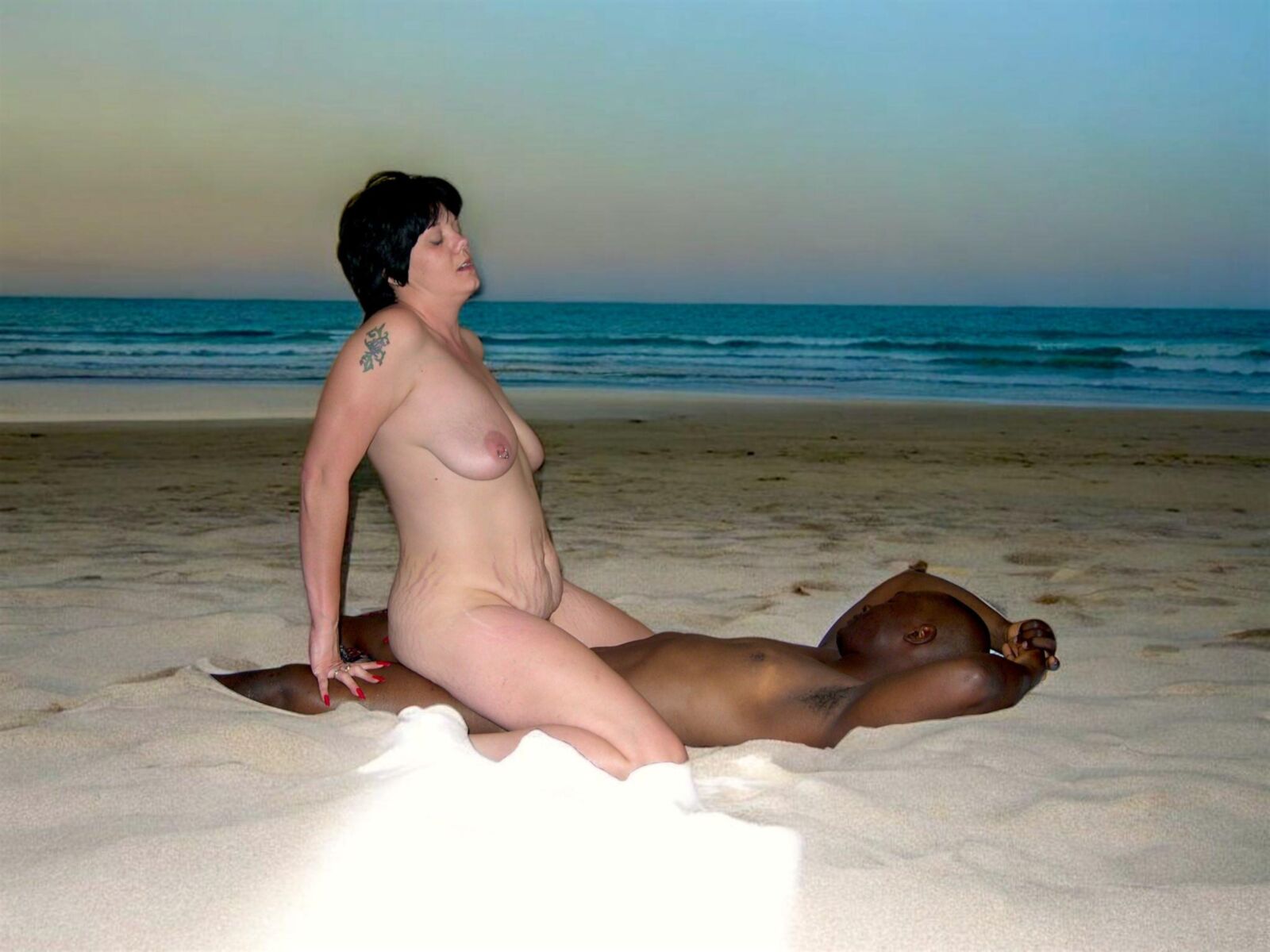 Frau Tricity Lewis alias Joydabang nacktes Modell