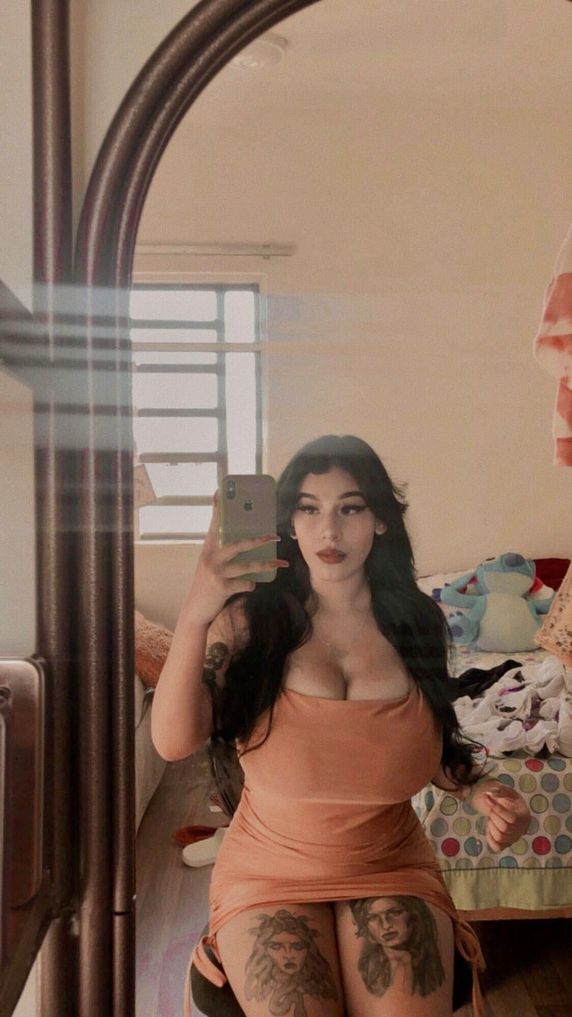 ¡Mis grandes tetas latinas para grandes pollas gordas!