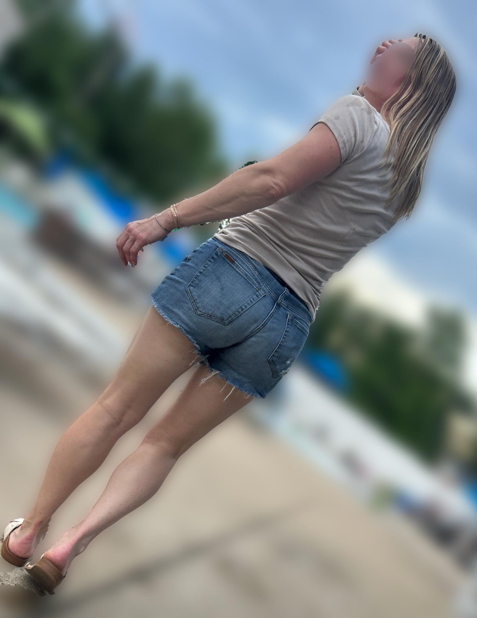 Candid milfs