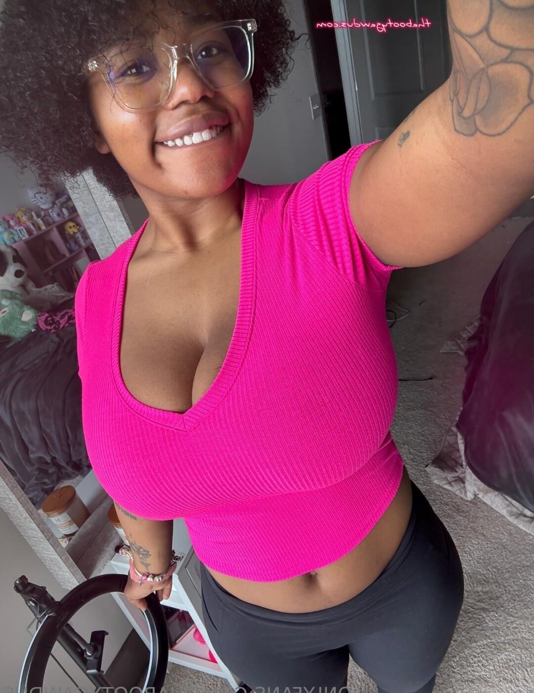 Grandes tetas enormes areola ebony skie