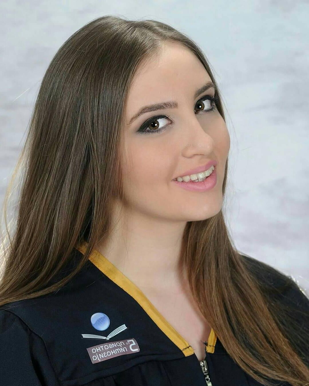 Beautiful Teen Simona