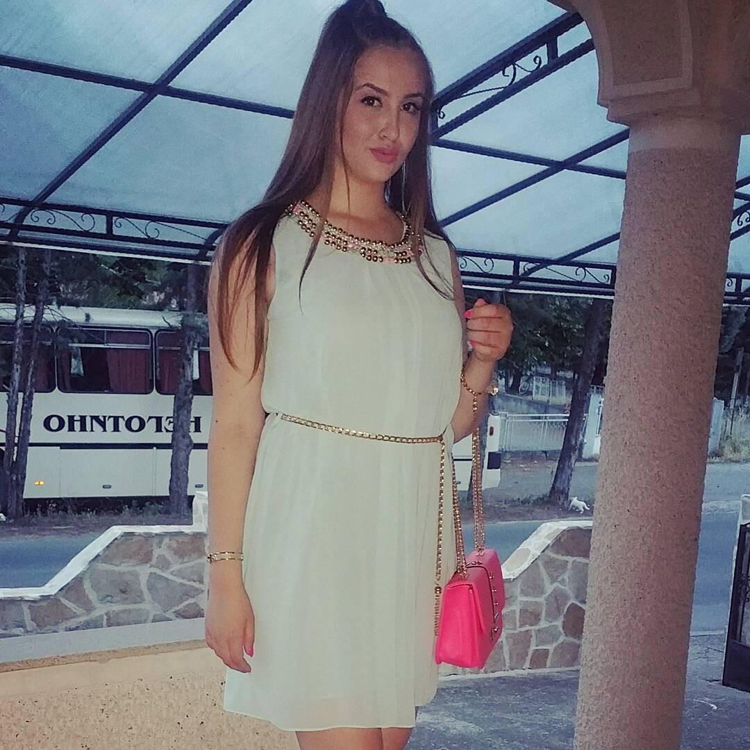 Beautiful Teen Simona