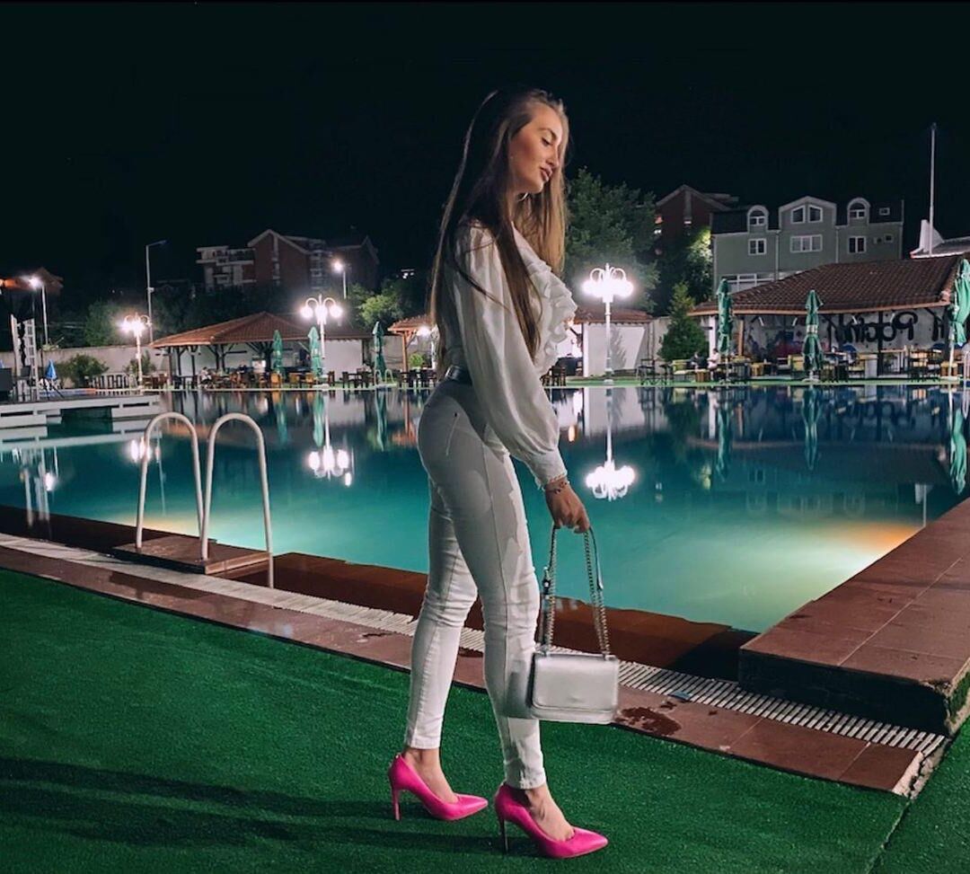 Beautiful Teen Simona