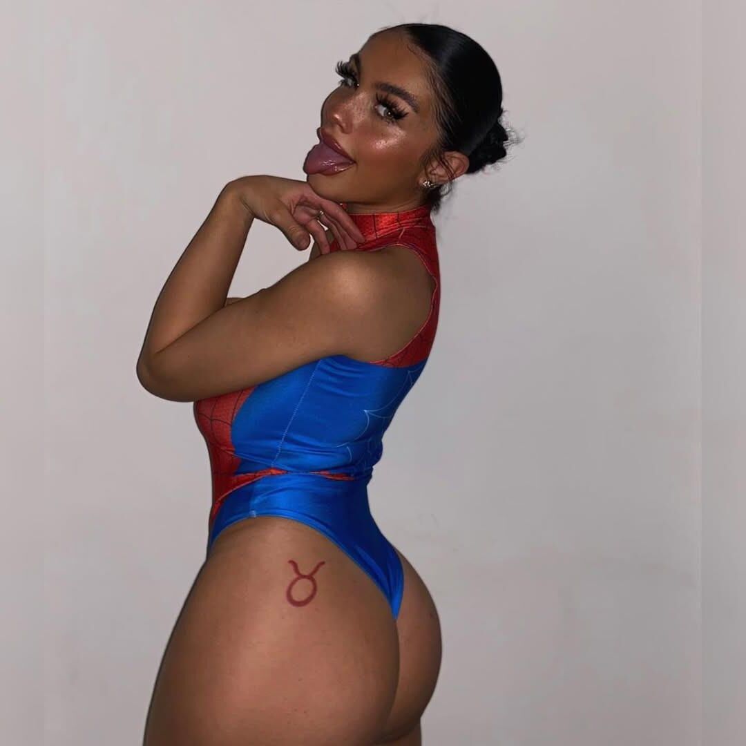 Slut jade