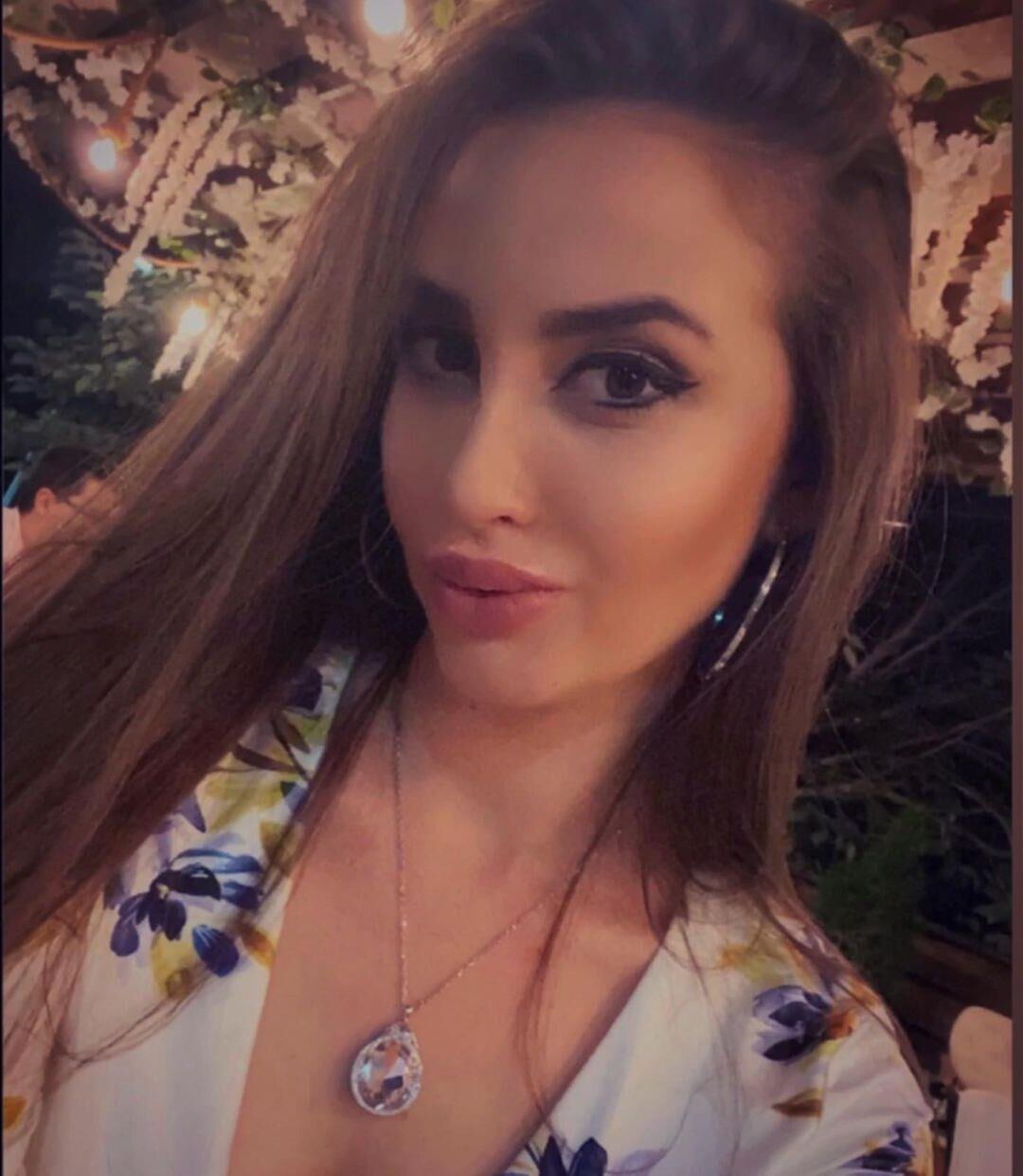 Beautiful Teen Simona