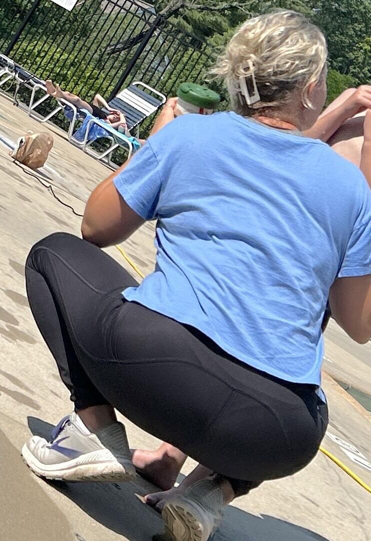 Candid milfs