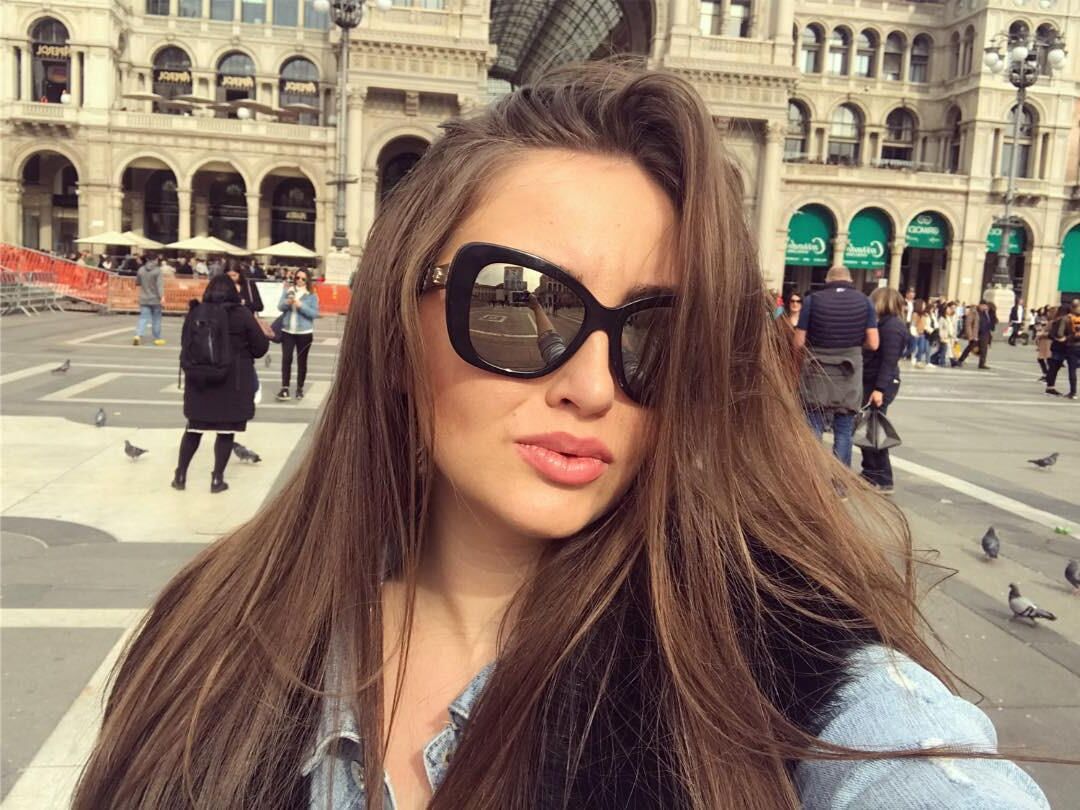 Beautiful Teen Simona