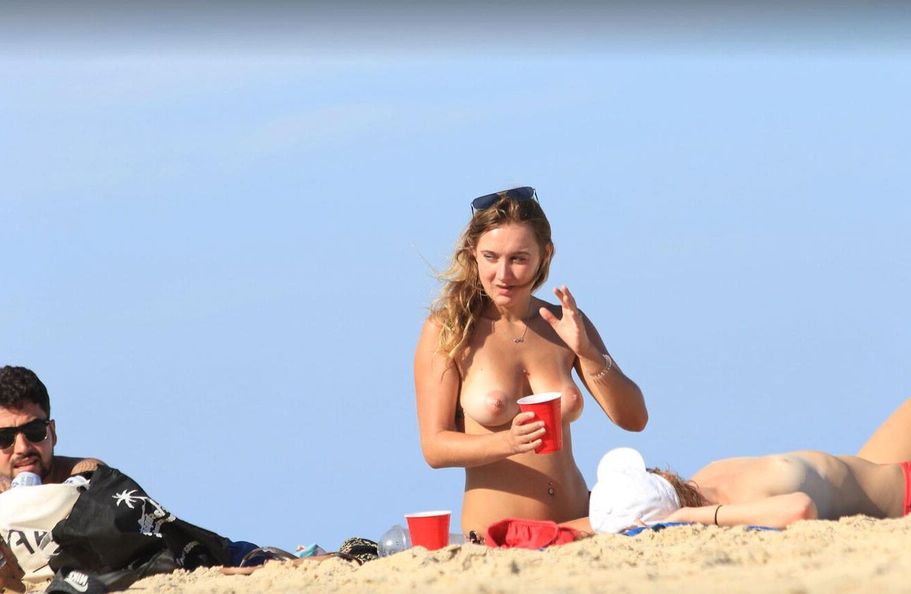 Public Tits