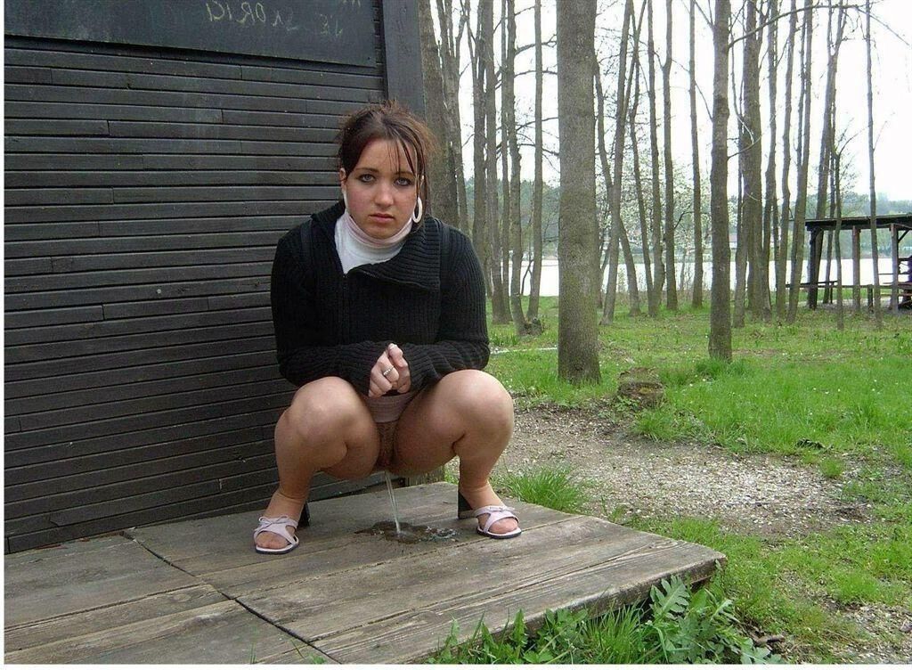 Pissing 