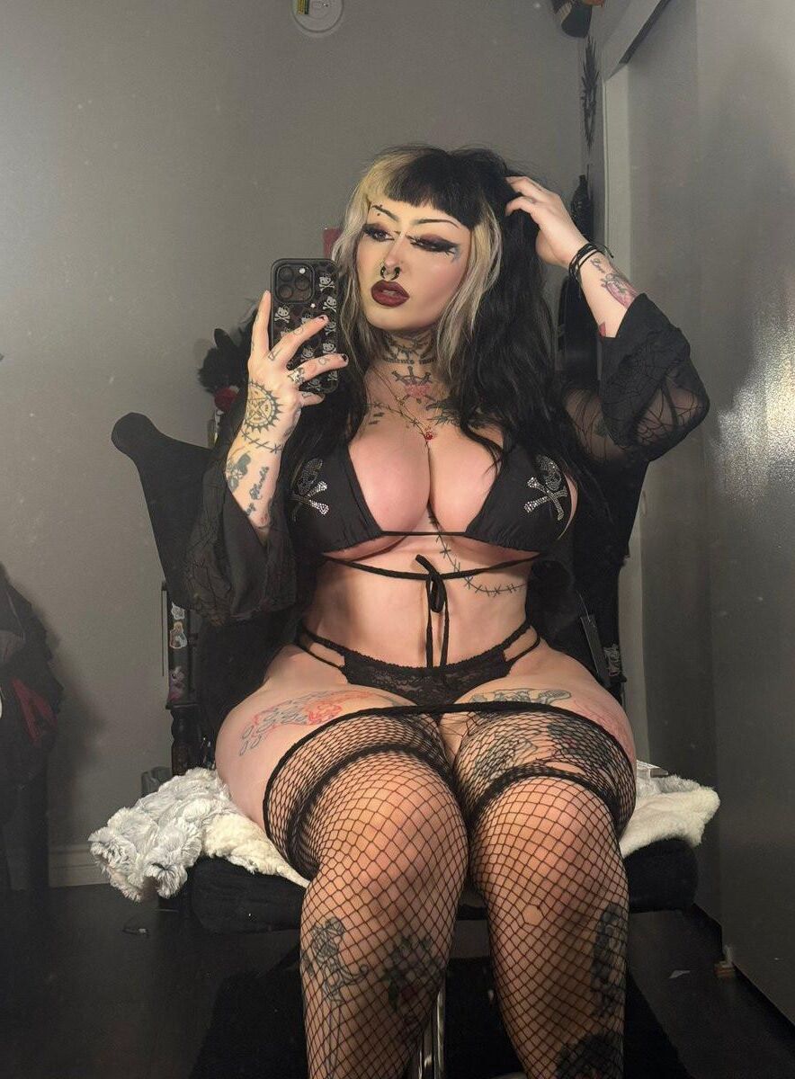 Bella L