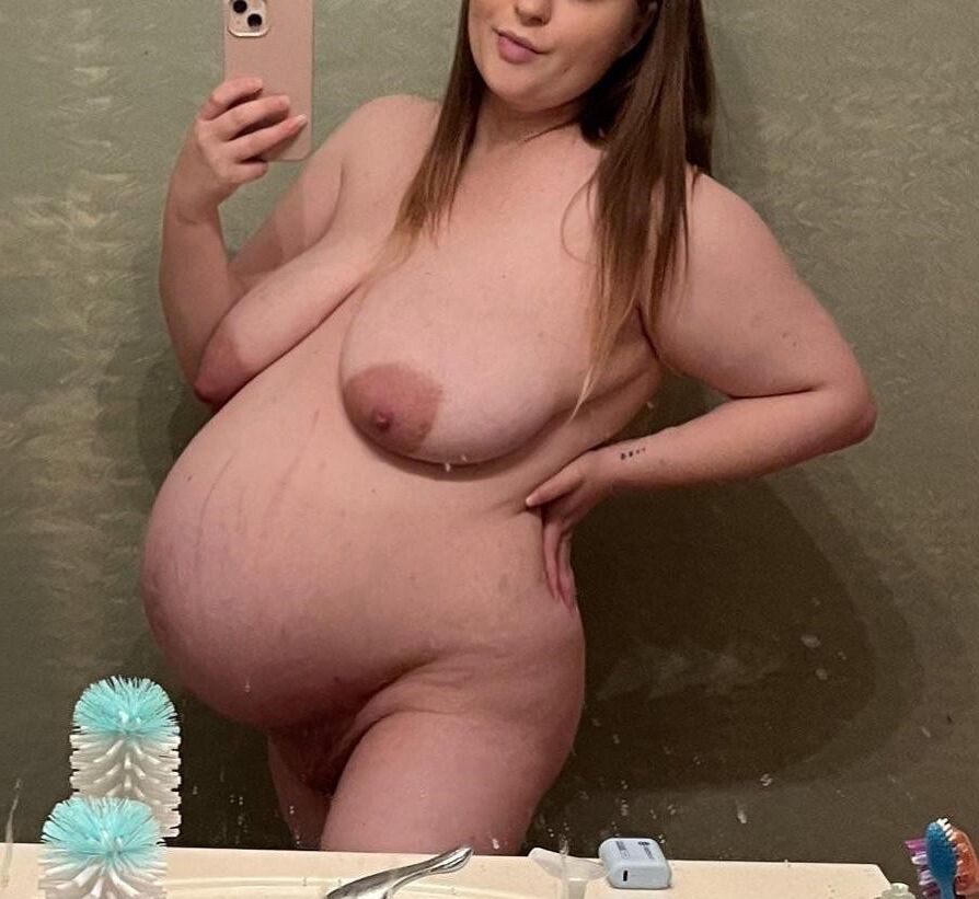 Pregnant beauty II