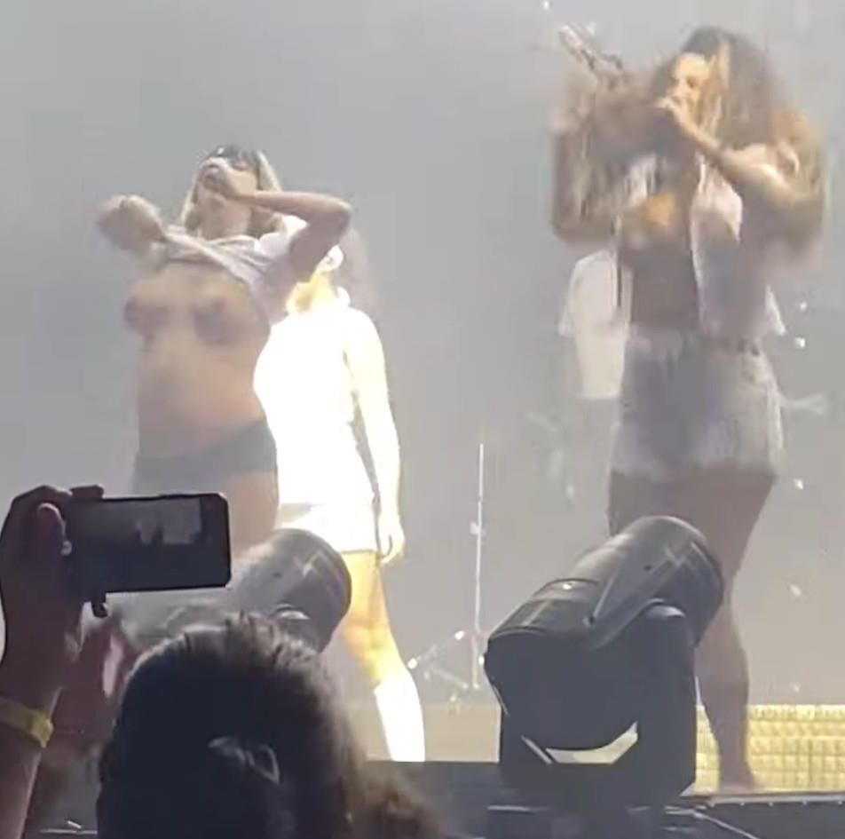 Pregnant rocker and roller