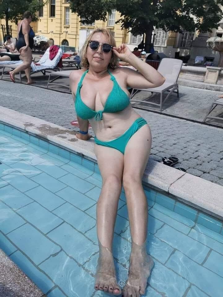 Sexy hungary mom