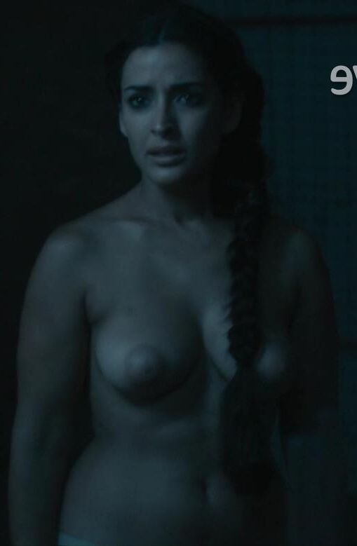 Actriz española Bitch Inmaculada Cuesta Topless en La Novia