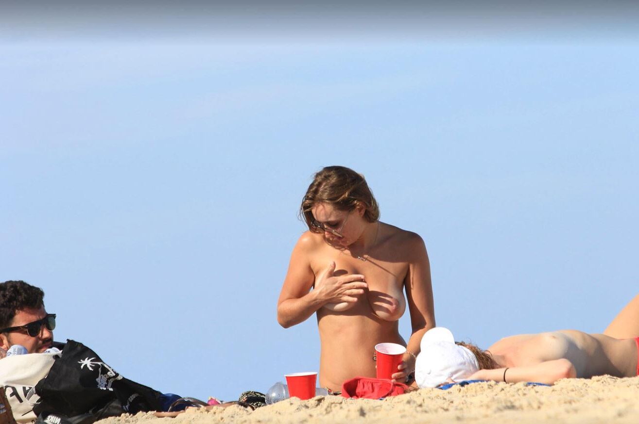 Public Tits